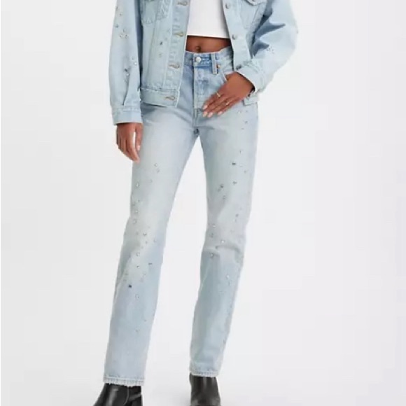 Classic NWT Levi’s 501s in “bling blau.” Light wash highrise, rhinestones, studs - Picture 4 of 5